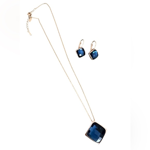LIKE NEW‼️ Rigant costume jewelry set. Elegant Blue and Gold Jewelry Set. - Picture 1 of 4